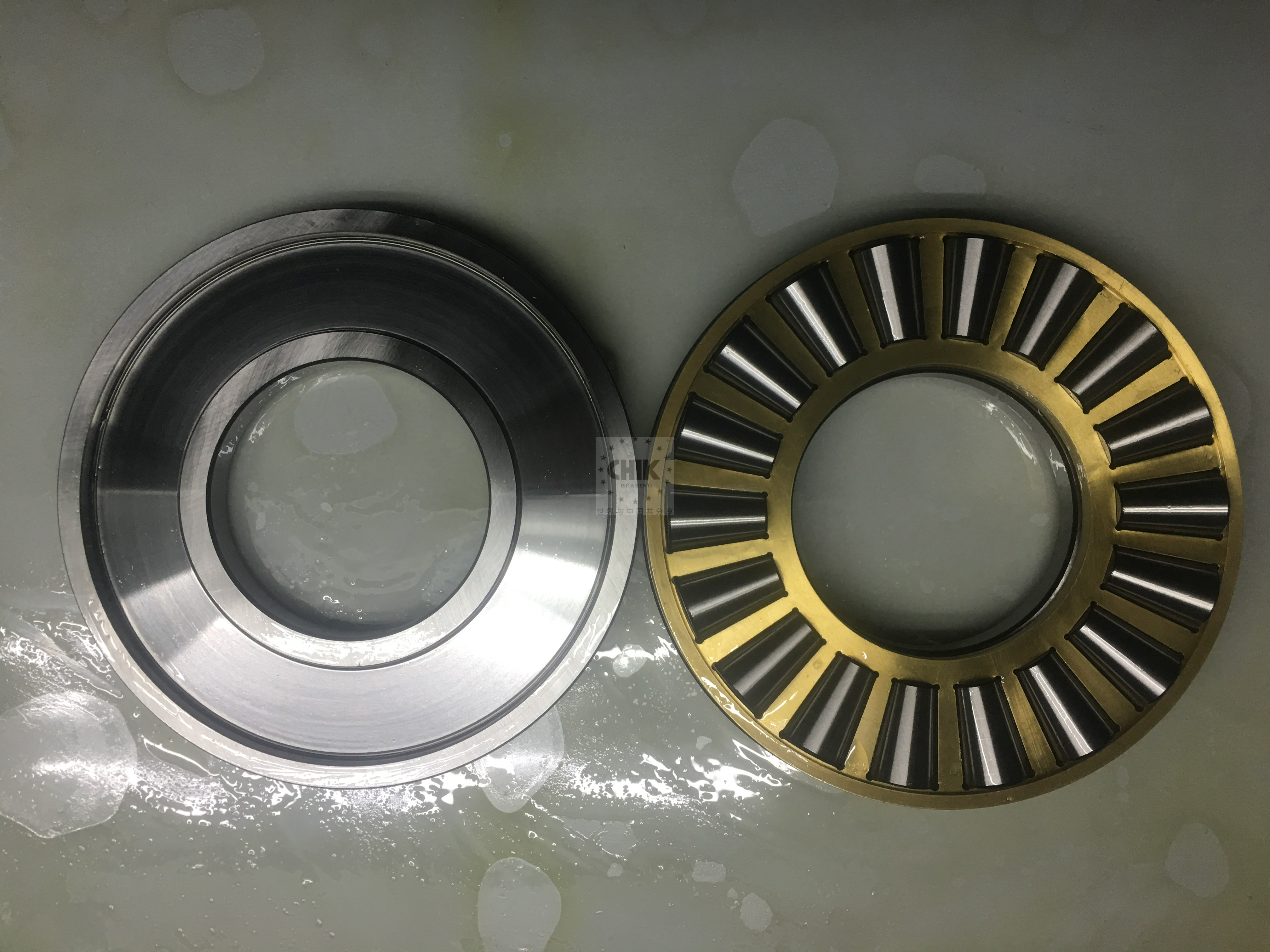 SKF Tapered Roller Thrust Bearing for Papermaking Machinery 